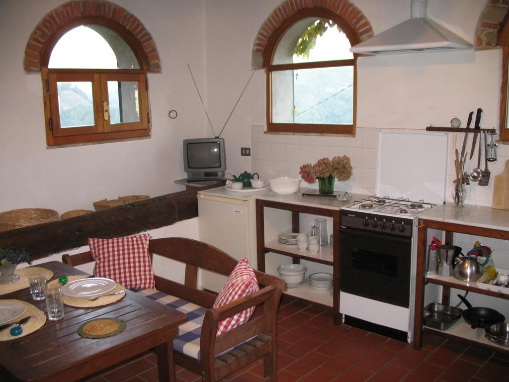 Fattoria Di Pietrabuona Apartment เปสเชีย ภายนอก รูปภาพ