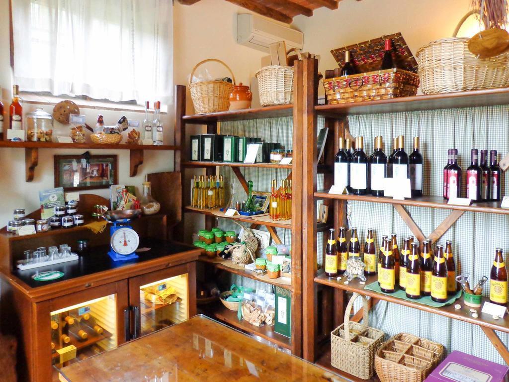 Fattoria Di Pietrabuona Apartment เปสเชีย ภายนอก รูปภาพ